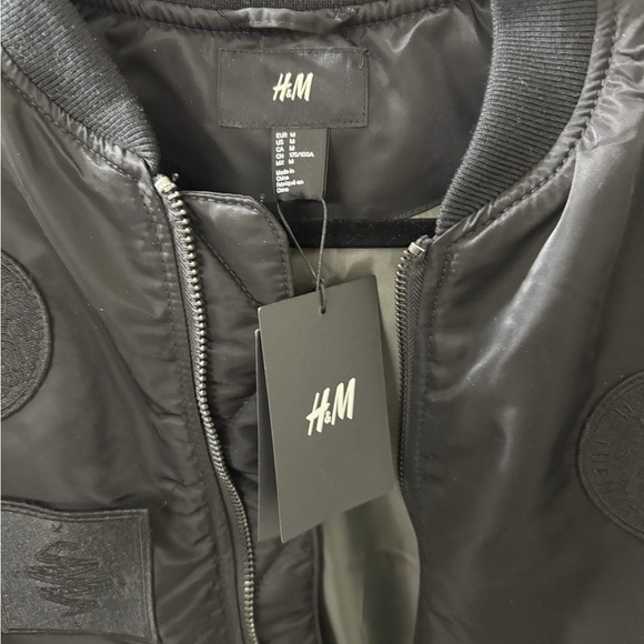 H&M Medium Black Weekender  Bomber Style Jacket Zipper Pockets Flight Air NWT - Picture 3 of 7